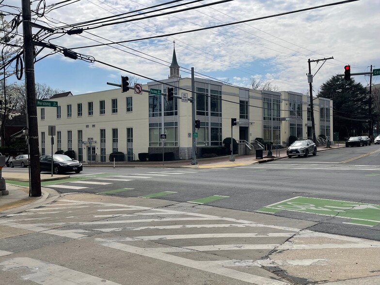 Primary Photo Of 804 Pershing Dr, Silver Spring Medical For Sale