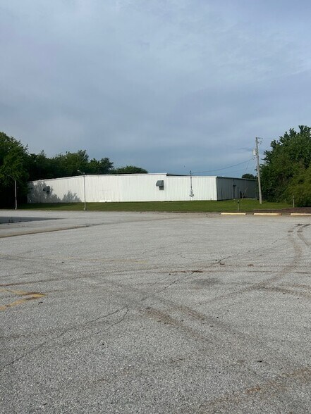 More Photos Of 301 Jane pl, Lowell Truck Terminal For Sale