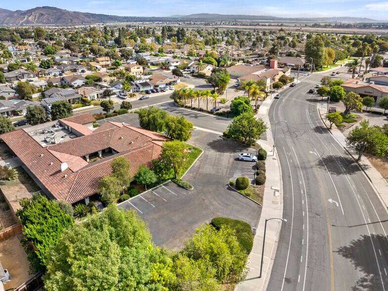 More Photos Of 970 Petit Ave, Ventura Medical For Lease