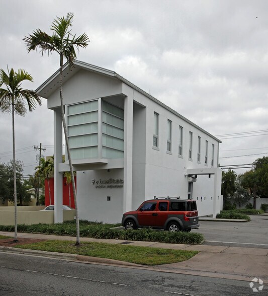 Primary Photo Of 127 Grand Ave, Coconut Grove Office For Lease