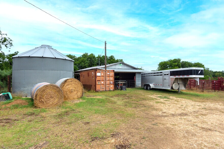 More Photos Of 0 Hwy 21, Uhland Land For Sale
