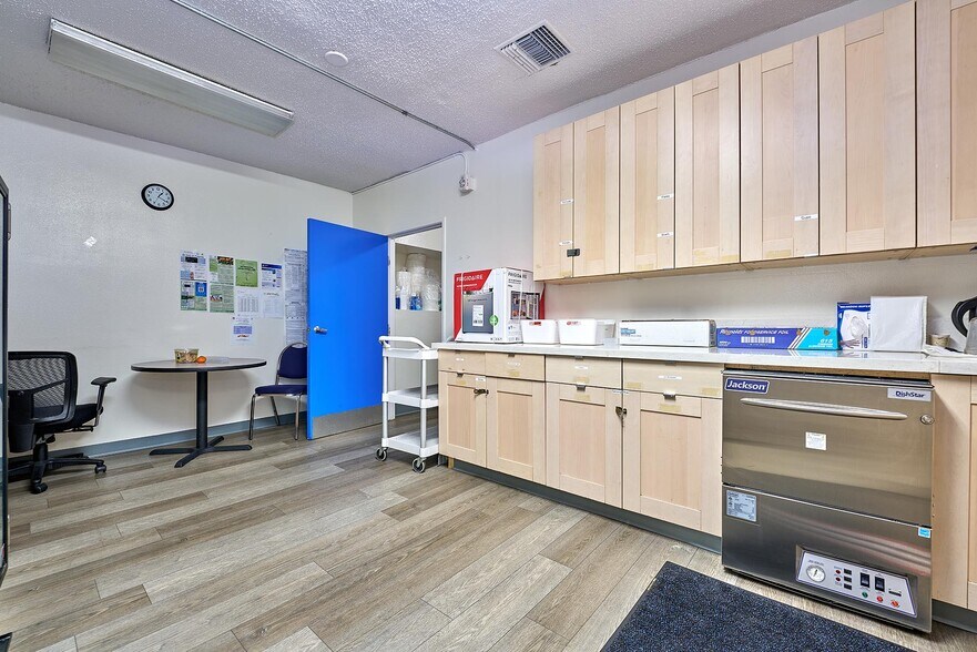 More Photos Of 1501 Beverly Blvd, Los Angeles Office For Lease