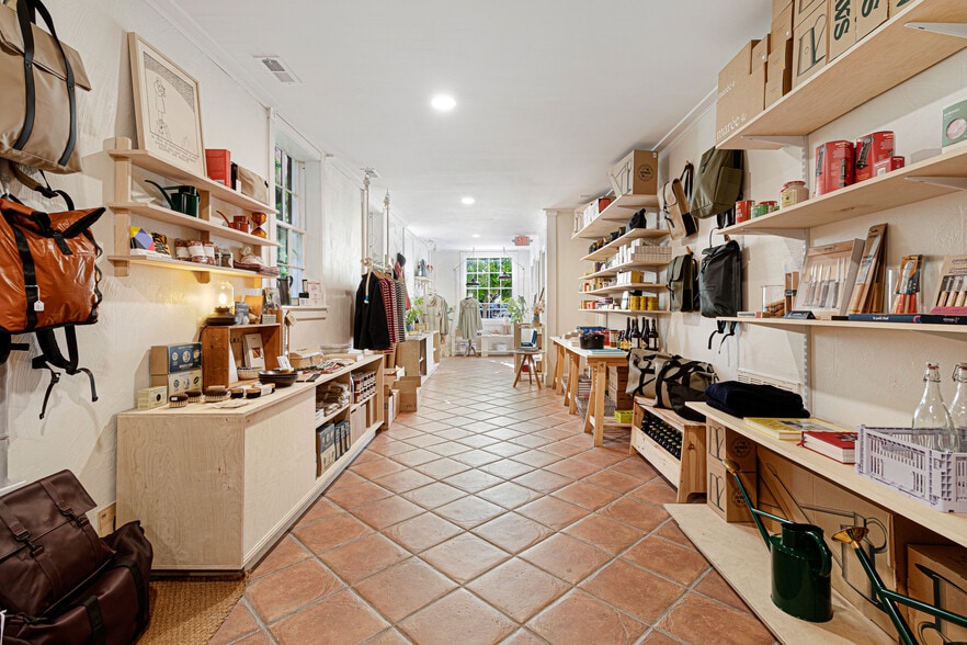 More Photos Of 119 Turner St, Beaufort Storefront Retail Office For Sale