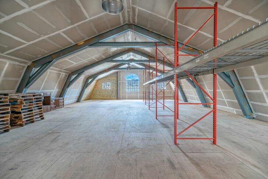 More Photos Of 121 Byers Ave, Hot Sulphur Springs Storefront Retail Residential For Sale