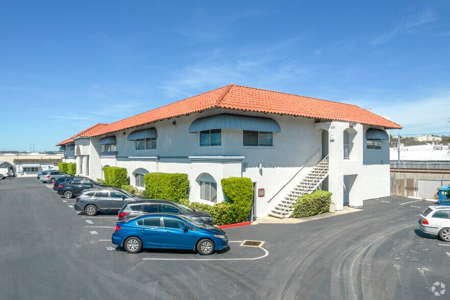 More Photos Of 4891-4895 Pacific Hwy, San Diego Office For Lease