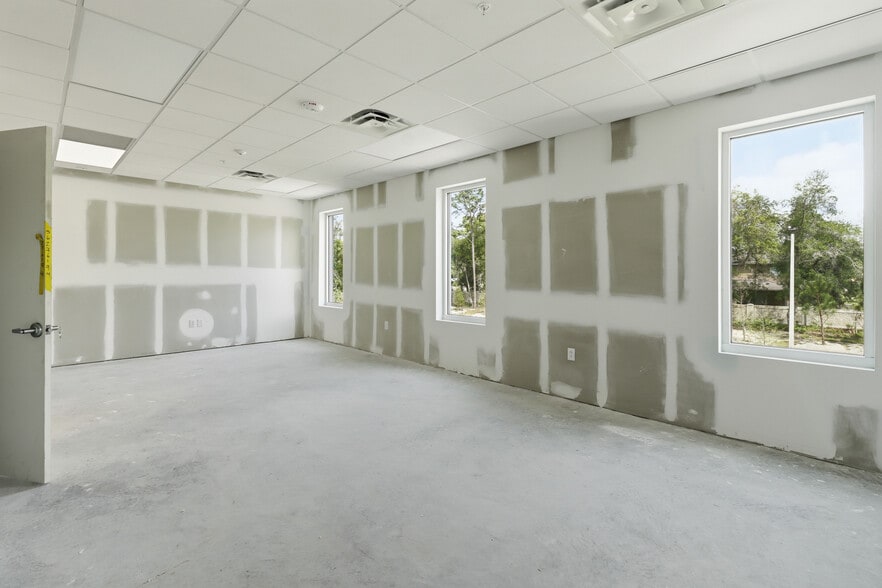 More Photos Of 3416 W Lake Mary Blvd, Lake Mary Medical For Sale