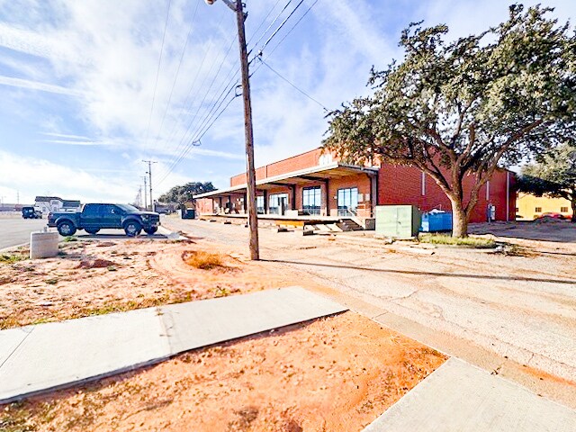 More Photos Of 201 E Illinois Ave, Midland Office For Sale