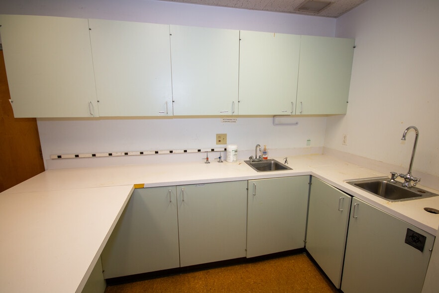 More Photos Of 189 Governor St, Providence Medical For Lease