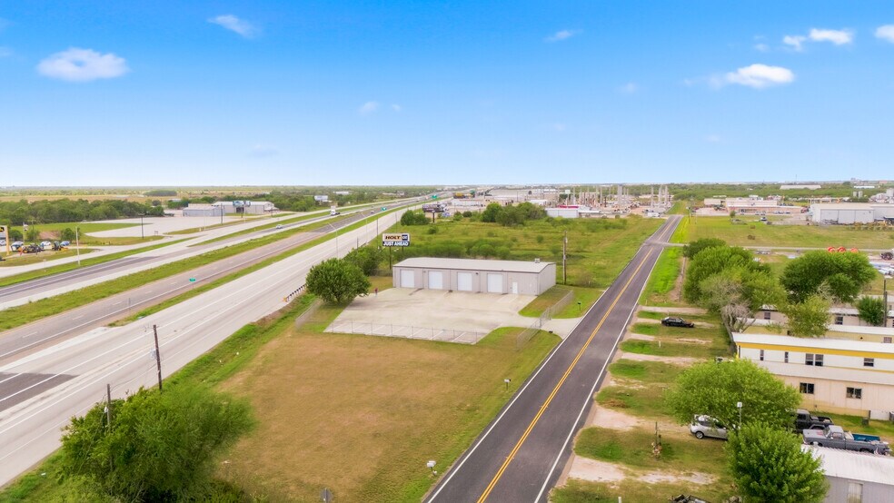 More Photos Of 512 Hartman Rd, Victoria Warehouse For Sale