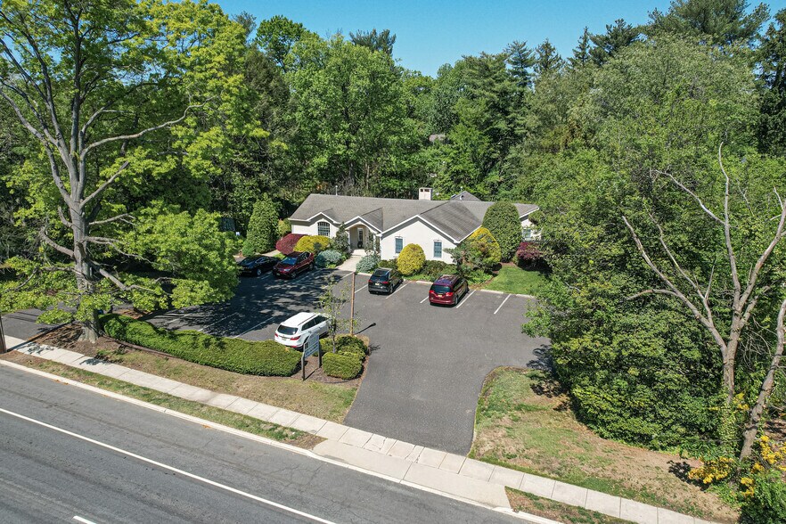 More Photos Of 90 N Kings Hwy, Cherry Hill Office For Sale