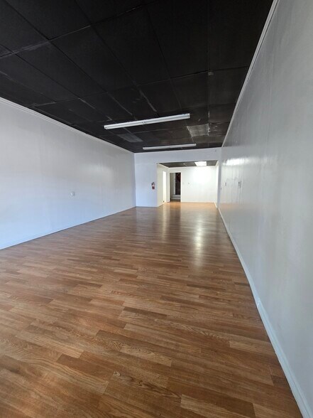 More Photos Of 2327 E 1st St, Los Angeles Storefront For Lease