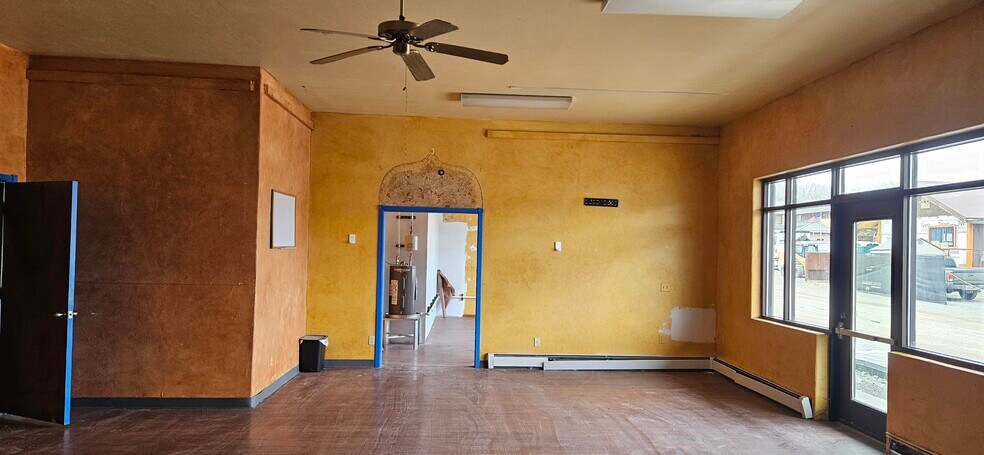 More Photos Of 102 Campbell Ln, Ridgway General Retail For Sale