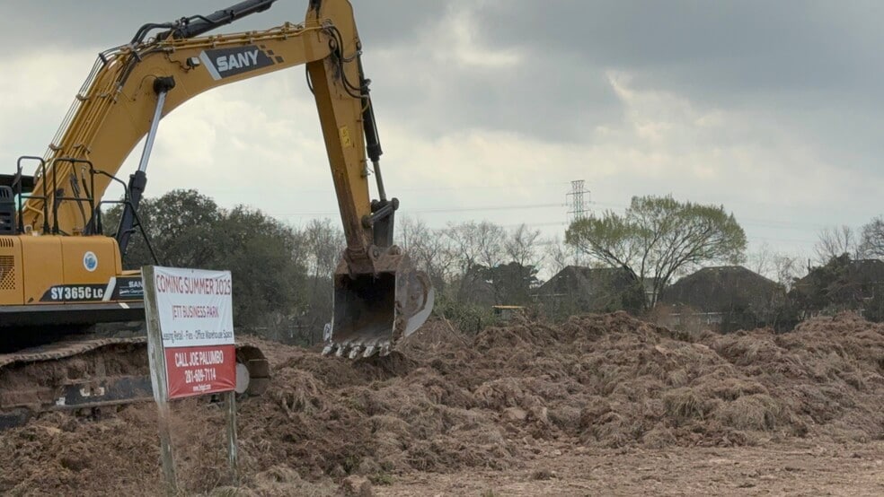 More Photos Of 5111 Spring Stuebner Rd, Spring Unknown For Lease