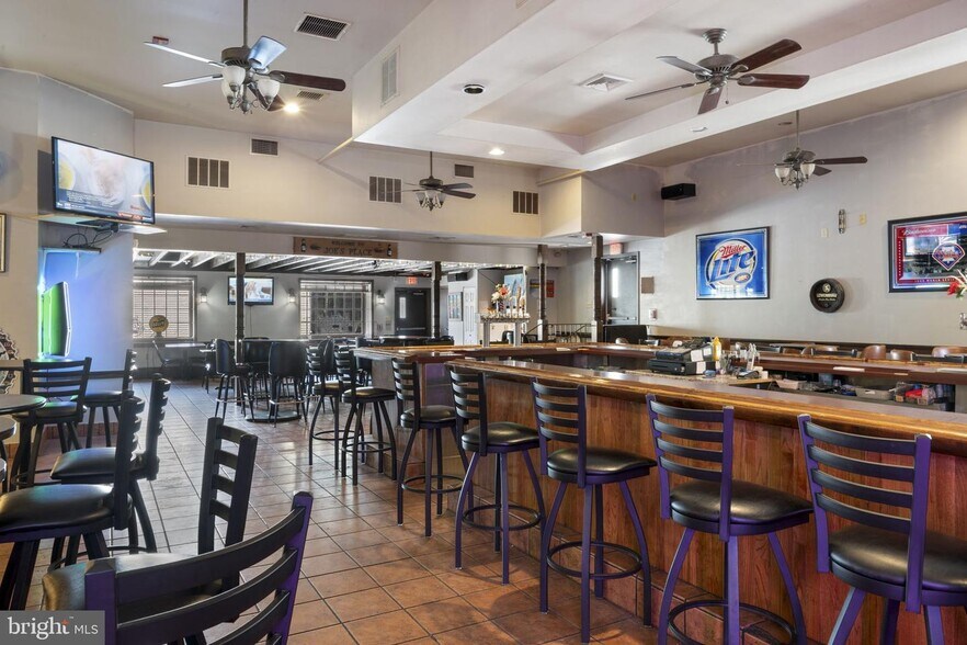 More Photos Of 5 Spring Valley Rd, Reading Restaurant For Sale