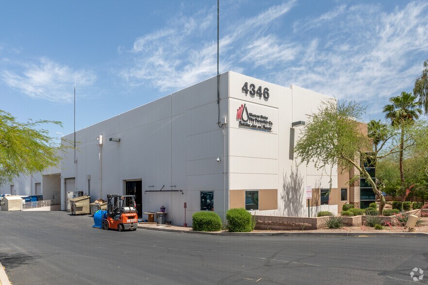 More Photos Of 4346 E Elwood St, Phoenix Warehouse For Lease
