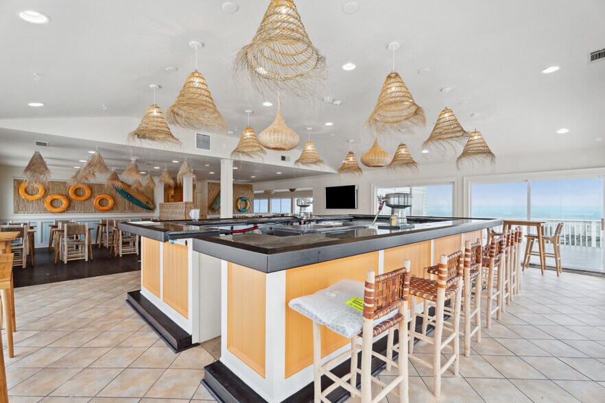 More Photos Of 363 Beach rd, Hampton Bays Restaurant For Lease