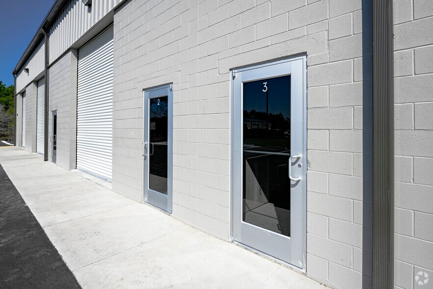 More Photos Of 452 Ninth St, Bunnell Light Distribution For Lease