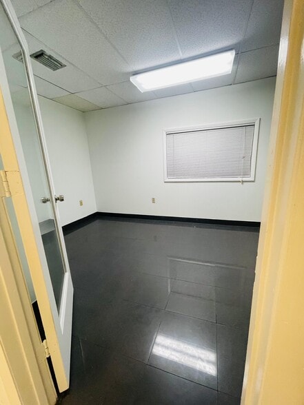 More Photos Of 3100 NW 72nd Ave, Miami Warehouse For Lease