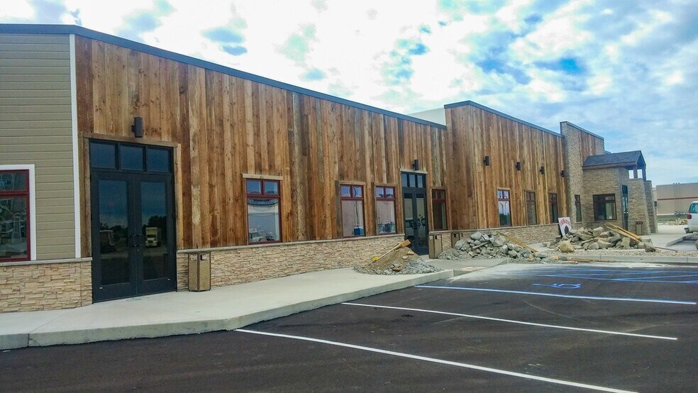 More Photos Of 901 Elm St, Tioga Freestanding For Sale