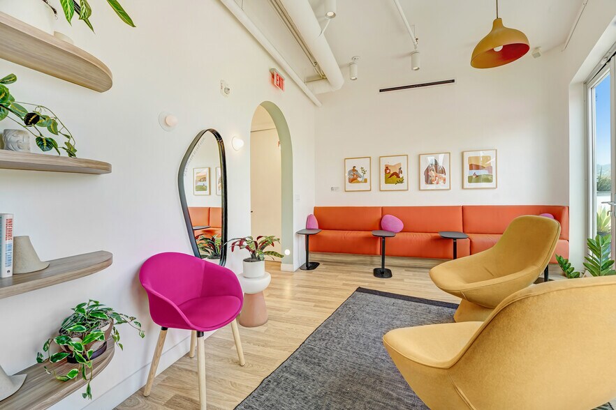 More Photos Of 3921 W Sunset Blvd, Los Angeles Storefront For Sale