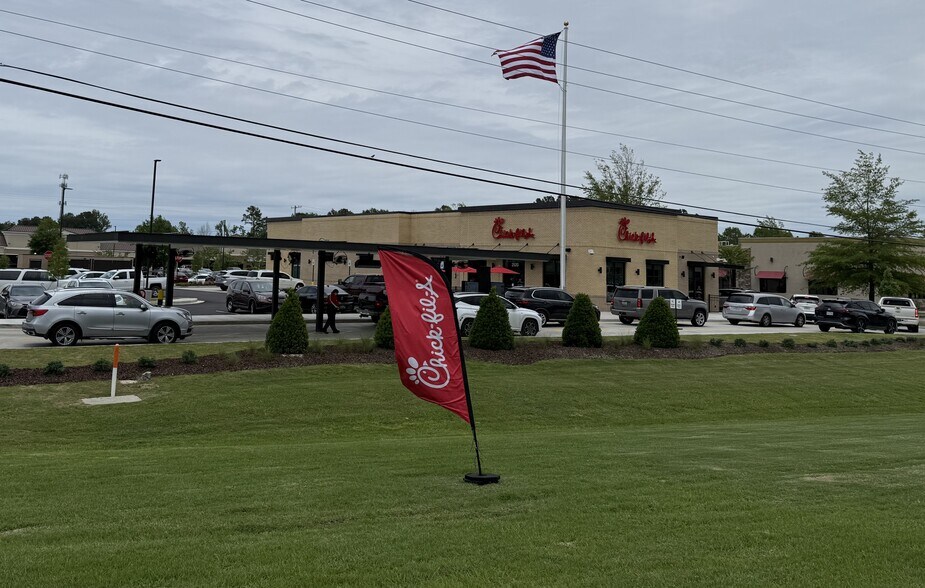 More Photos Of 2520 Lakeland Dr, Flowood Fast Food For Sale