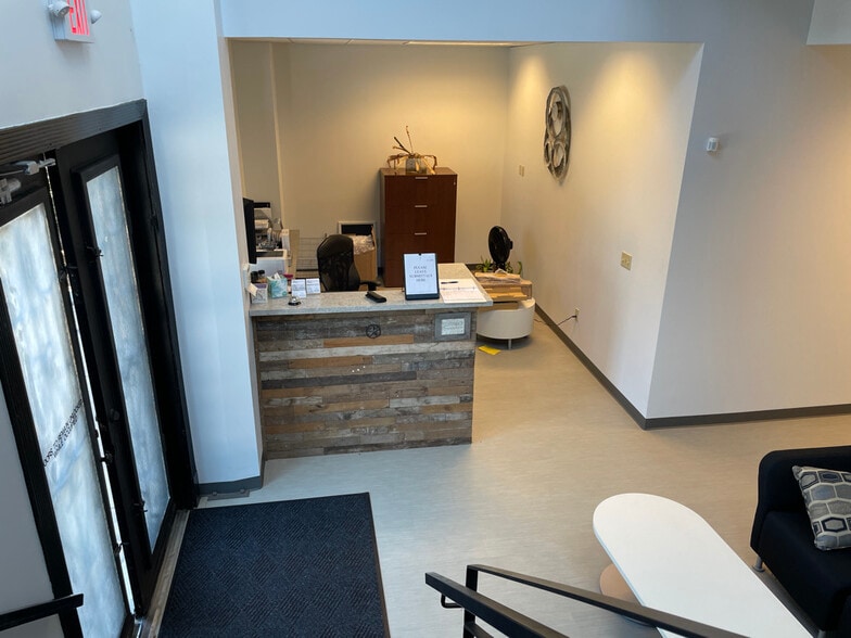 More Photos Of 11511 N Garden St, Houston Office Residential For Sale