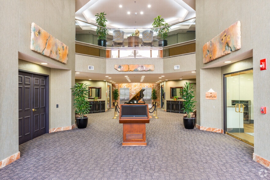 More Photos Of 759 SW Federal Hwy, Stuart Unknown For Lease