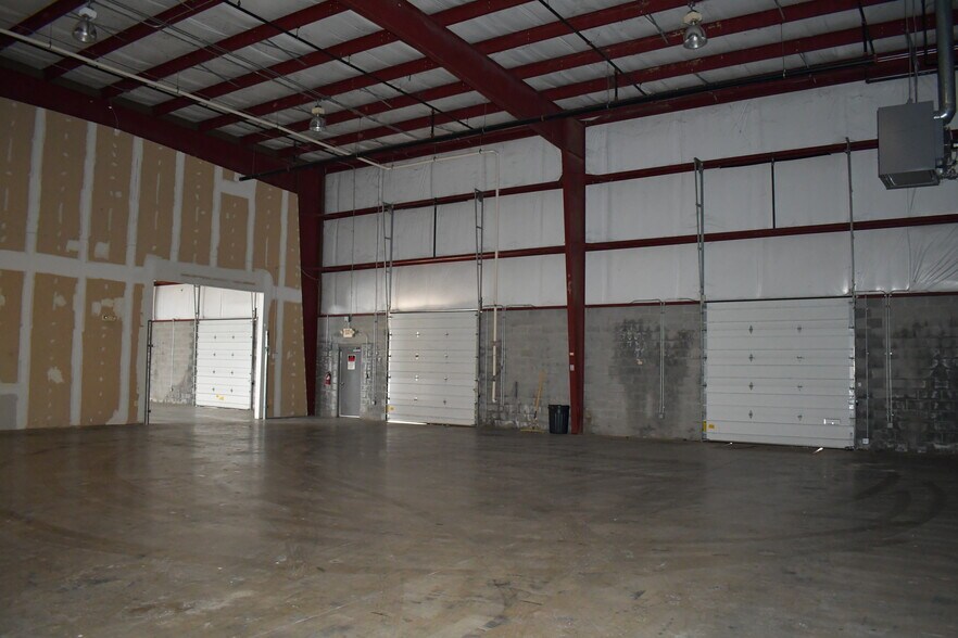More Photos Of 115 Juliad Ct, Fredericksburg Warehouse For Lease