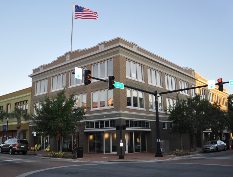 Primary Photo Of 20 3rd St SW, Winter Haven Storefront Retail Office For Lease