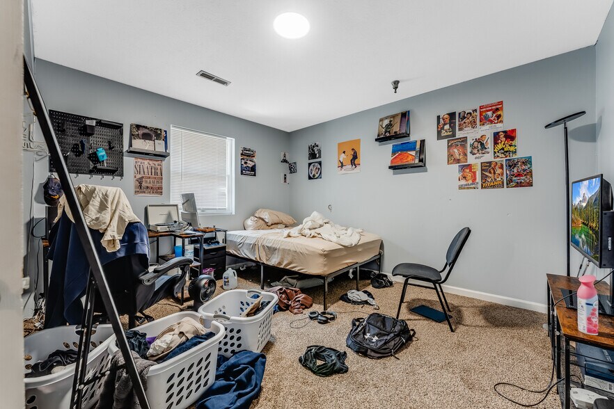 More Photos Of 471 Dallas St, Morgantown Apartments For Sale
