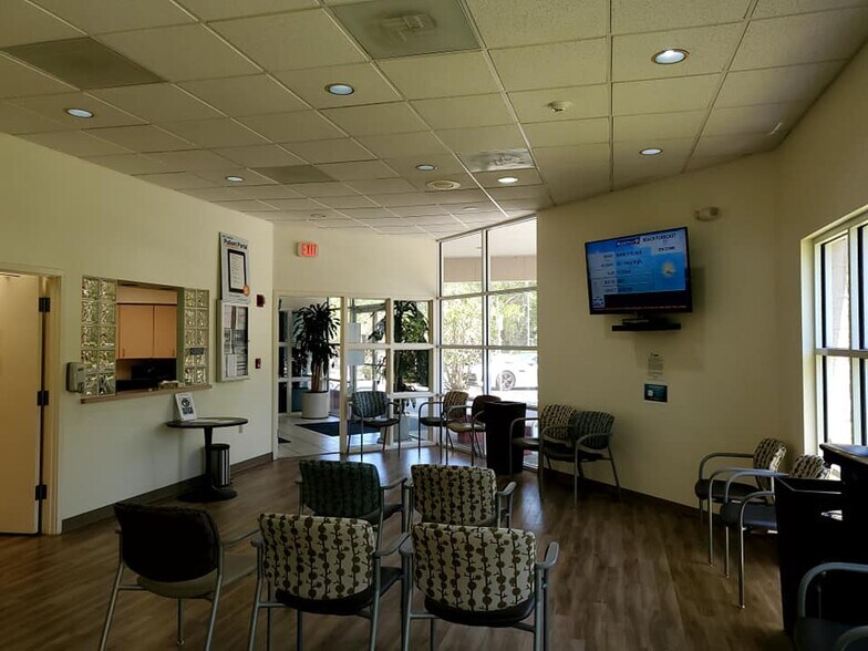 More Photos Of 5601 21st Ave W, Bradenton Office For Lease