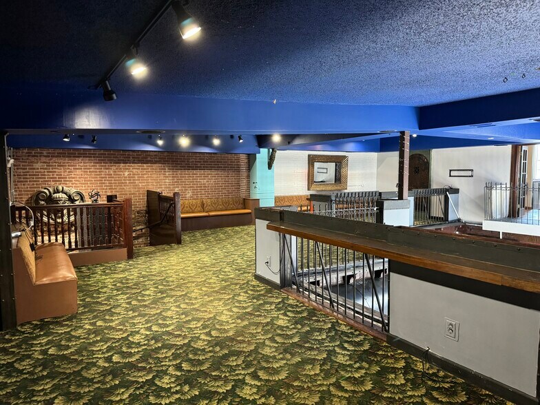 More Photos Of 1525 4th St, Sarasota Restaurant For Lease