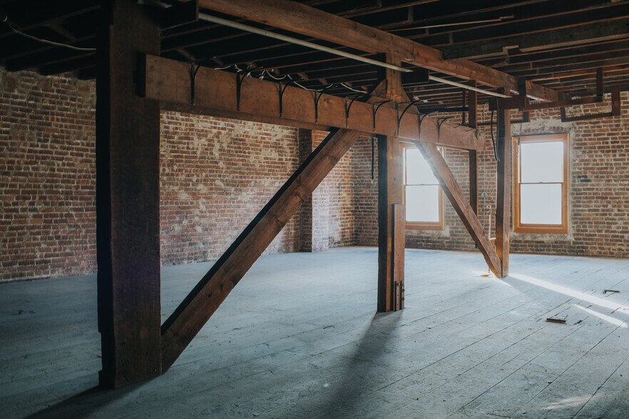 More Photos Of 32 Chambers St, Newburgh Light Manufacturing For Sale