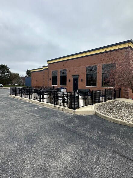 More Photos Of 4340 Main St, Mishawaka Restaurant For Sale