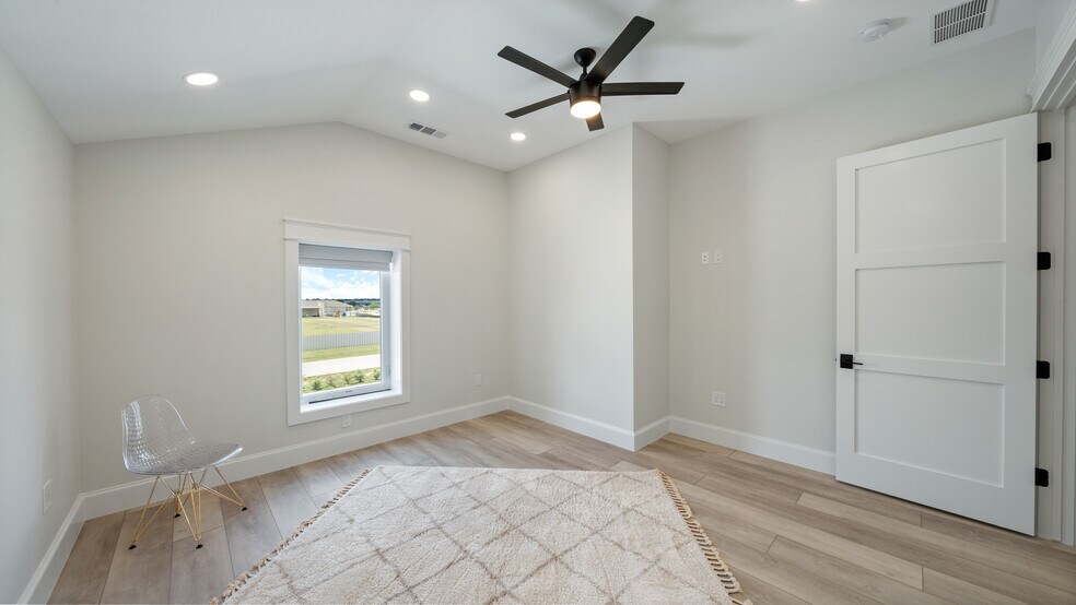 More Photos Of 2924 Ruger Dr, Royse City Warehouse For Lease