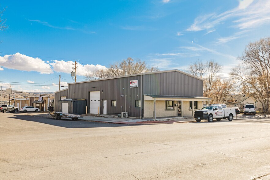 More Photos Of 1070 Silver St, Elko Manufacturing For Lease