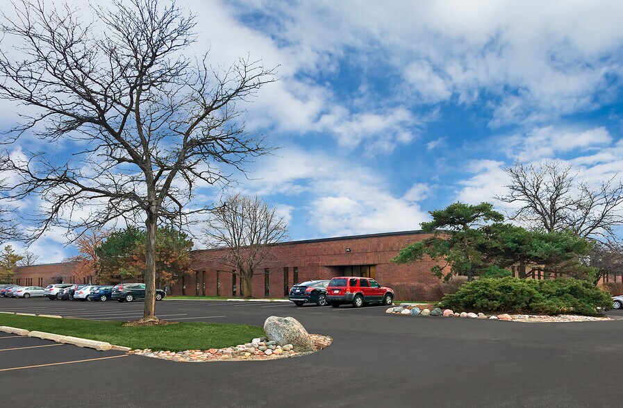 More Photos Of 1088-1130 W Thorndale Ave, Bensenville Unknown For Lease