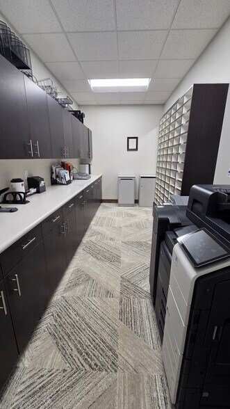 More Photos Of 1680 Elk Creek Dr, Idaho Falls Office For Lease