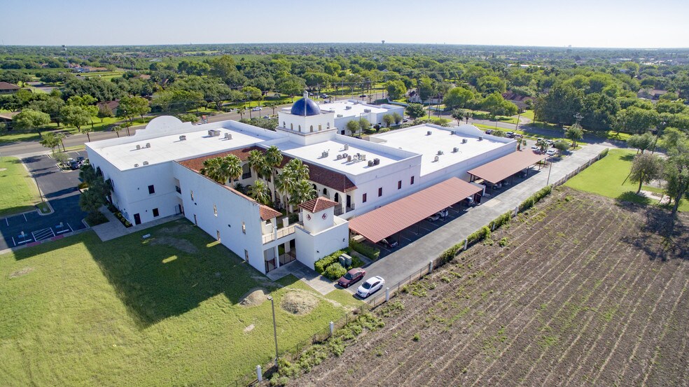 More Photos Of 1022 E Griffin Pky, Mission Medical For Sale