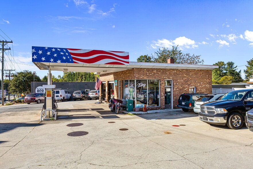 More Photos Of 204 Main St, King Convenience Store For Sale