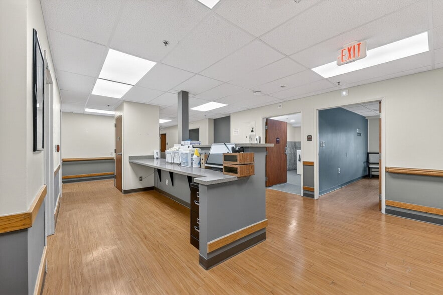 More Photos Of 106 Hospital Dr, Smithville Assisted Living For Sale