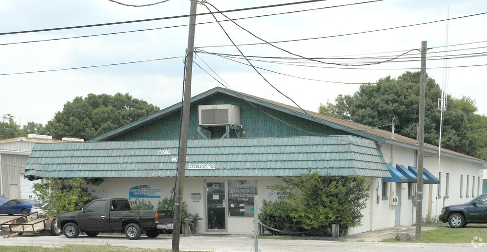 Primary Photo Of 4707 N Lois Ave, Tampa Industrial For Lease