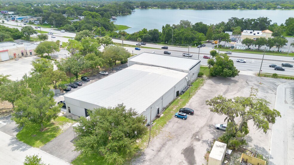 More Photos Of 2350 Us-17-92, Longwood Showroom For Sale