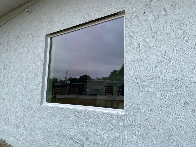 More Photos Of 1409 W Grantham St, Goldsboro Light Distribution For Lease