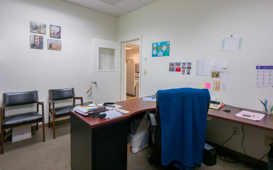 More Photos Of 72 Johnny Cake Hill Rd, Middletown Distribution For Sale