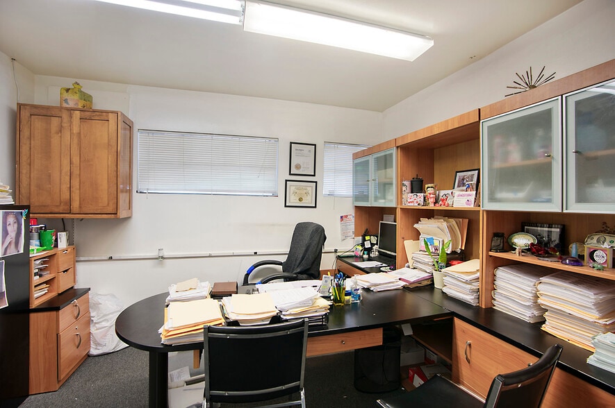 More Photos Of 3602 N 15th Ave, Phoenix Office For Sale