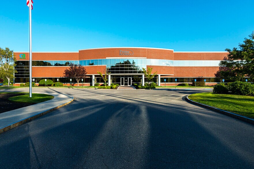 More Photos Of 273 Corporate Dr, Portsmouth Office For Lease