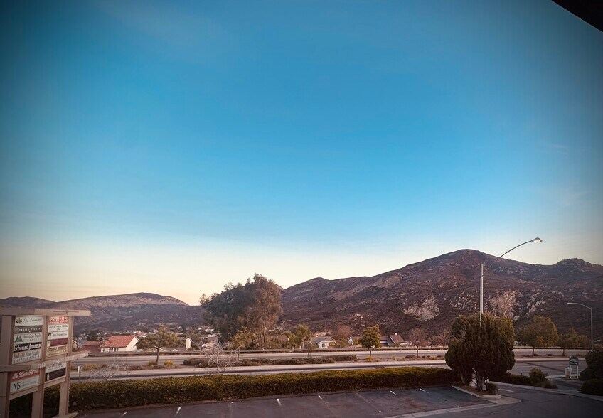 More Photos Of 7183-7189 Navajo Rd, San Diego Office For Lease