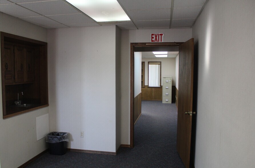 More Photos Of 4310 Oklahoma Ave, Woodward Distribution For Sale