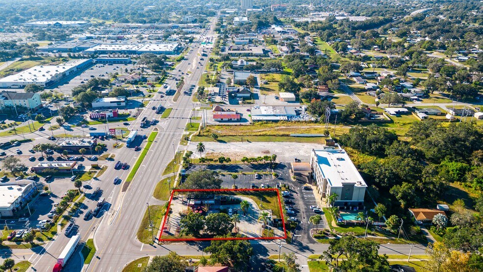 More Photos Of 1595 N Broadway Ave, Bartow Fast Food For Sale